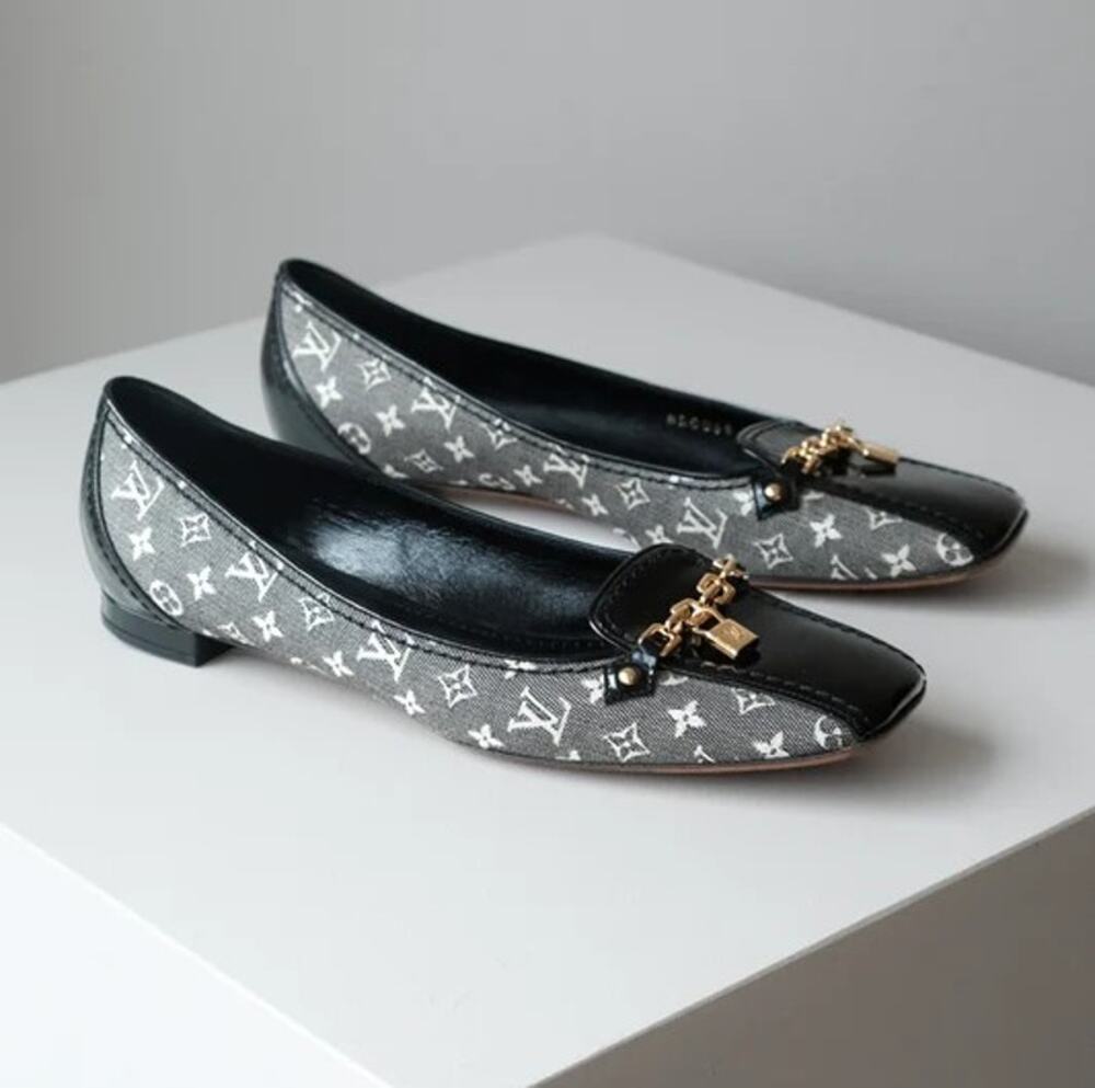 Louis Vuitton Chain Black Leather Square Toe Women's Italian Loafer Flats Size 7